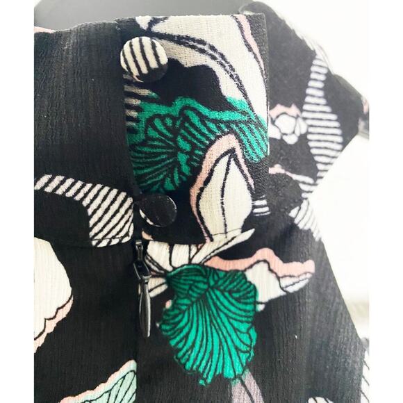 Elliatt Womens Awakening Dress Floral Print Off Shoulder Halter Cut Out Mini NWT - Picture 7 of 13